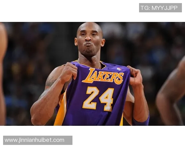 公牛主场大屏幕深情致敬科比与Gigi共同缅怀篮球传奇的伟大瞬间